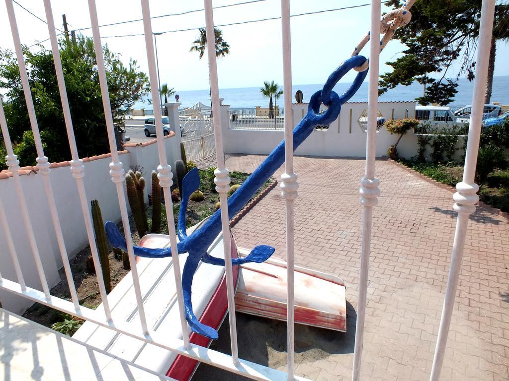 B&B Villa Sul Mare Melito Di Porto Salvo Bagian luar foto
