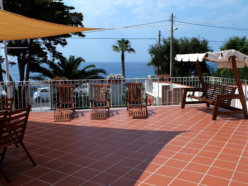 B&B Villa Sul Mare Melito Di Porto Salvo Bagian luar foto