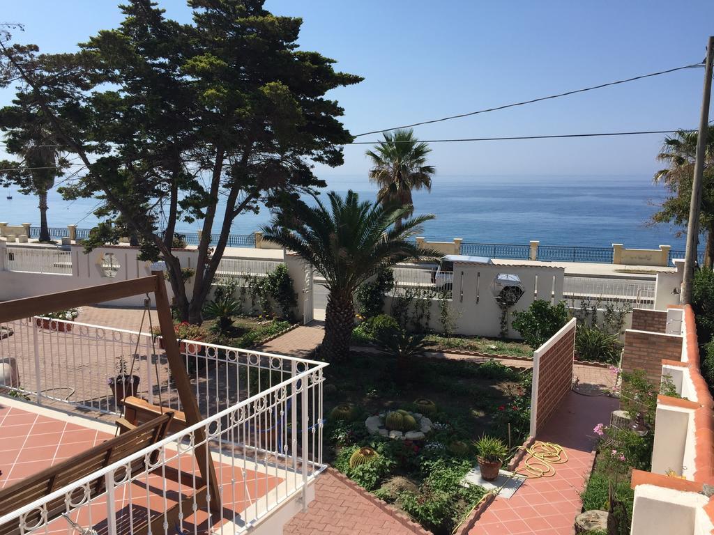 B&B Villa Sul Mare Melito Di Porto Salvo Bagian luar foto
